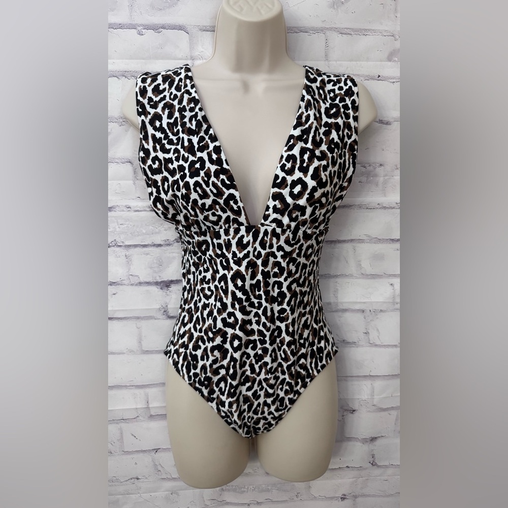 J.Crew‎ Animal Printed V Neck One Piece Swimsuit Small Stretch Slimming Resort